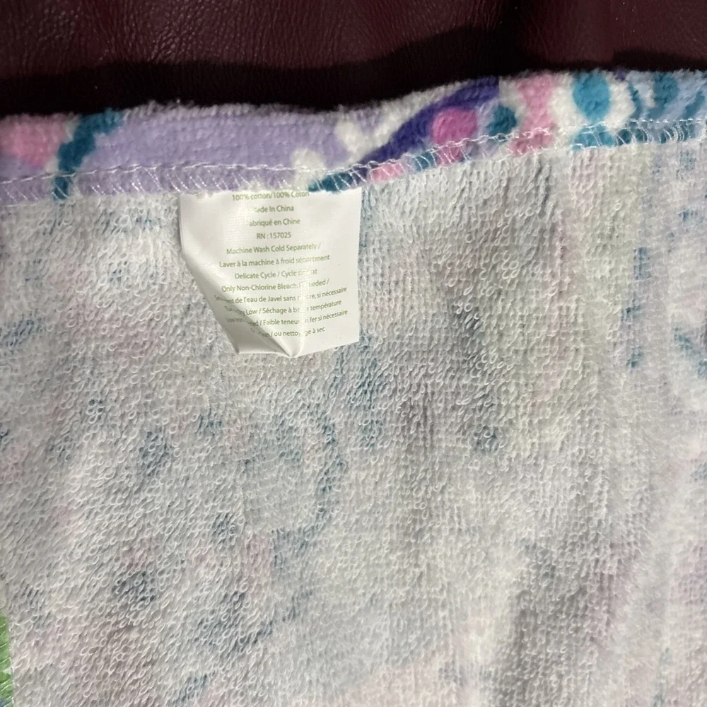 Lilly Pulitzer Two pack of Lilly Pulitzer face Cloth Towel Set  And Hairband
